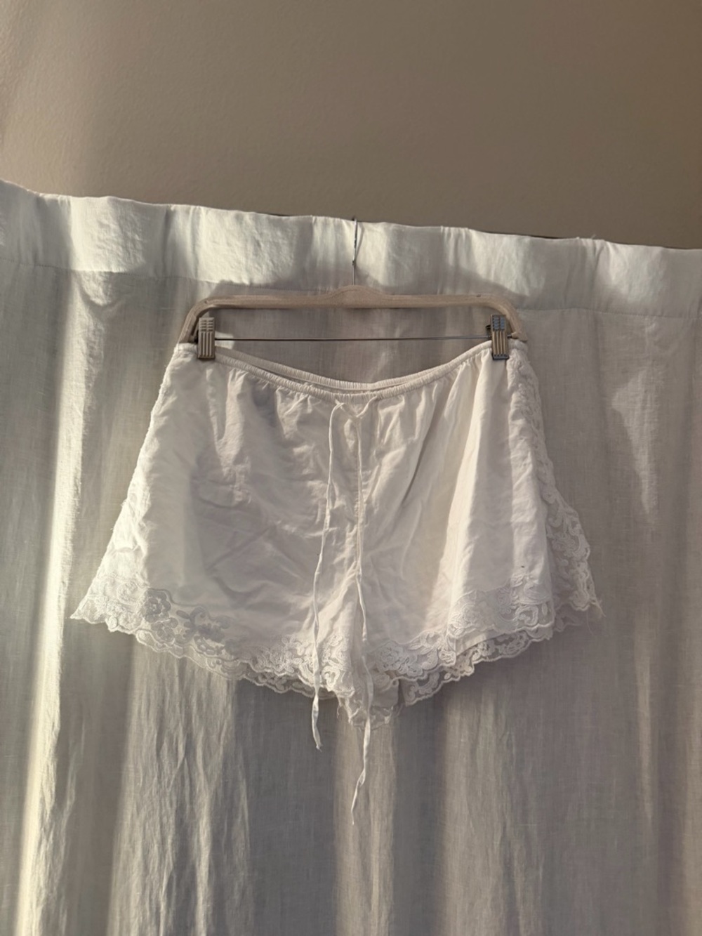Zara White Lace-Trim Shorts